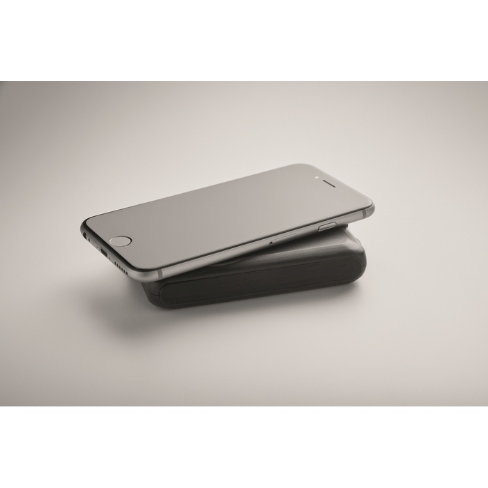 Solpow 5000 mAh napelemes powerbank, fekete